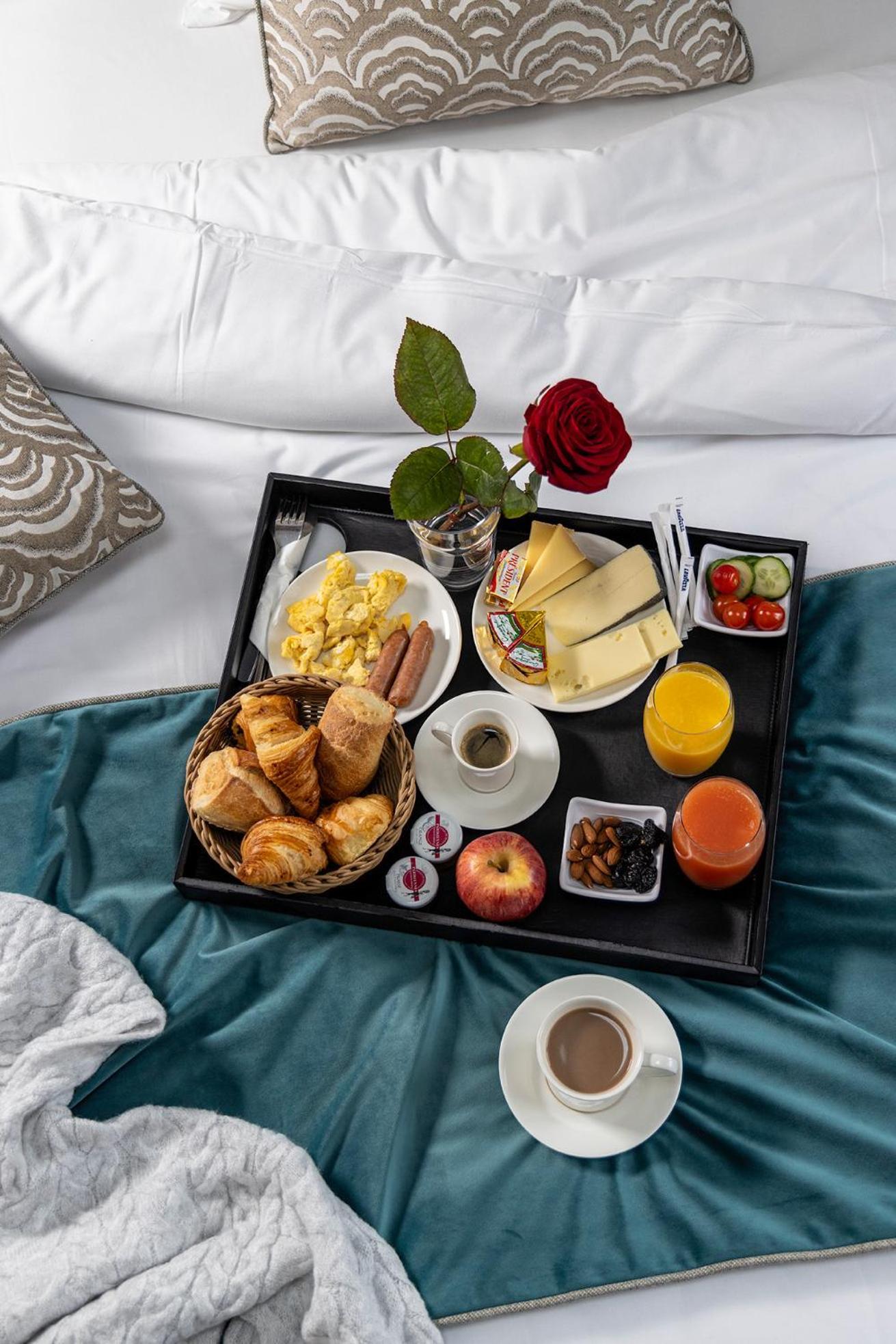 Hotel Grand Lévêque 3*