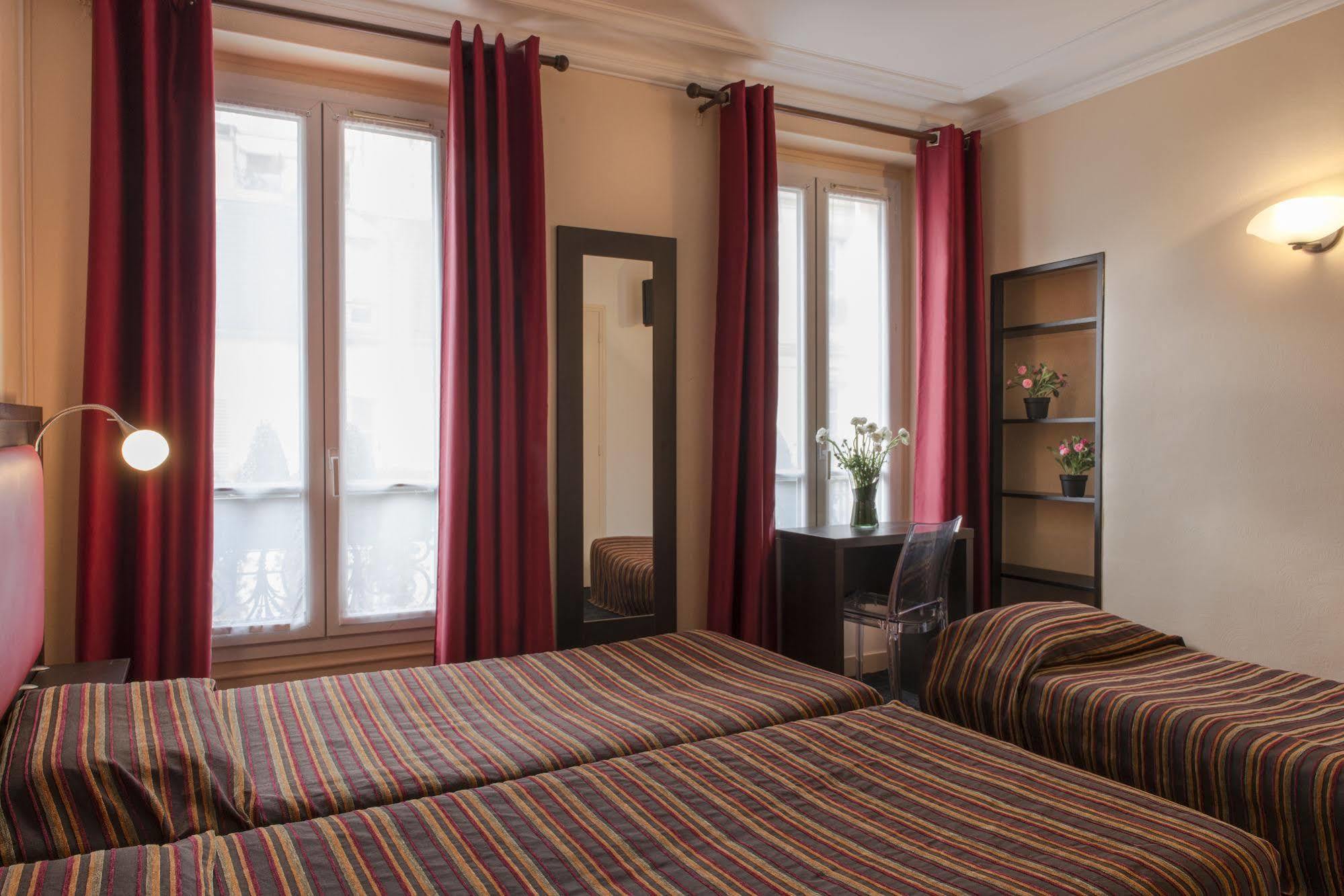 Grand Lévêque Hotel